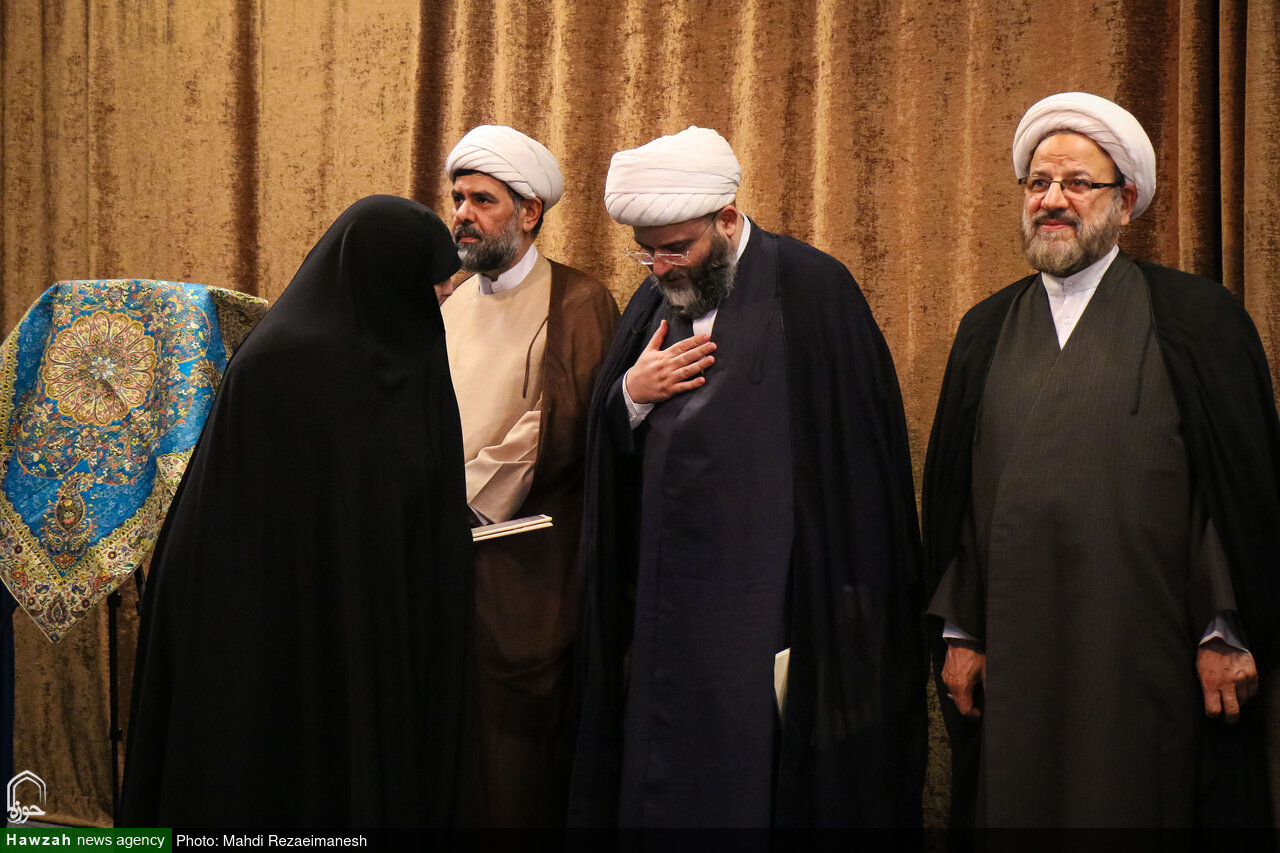 آیین رونمایی از مجموعه ۴۰ جلدی تجربه‌نگاری فرهنگی تبلیغی