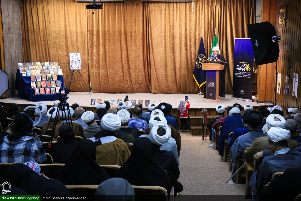 آیین رونمایی از مجموعه ۴۰ جلدی تجربه‌نگاری فرهنگی تبلیغی