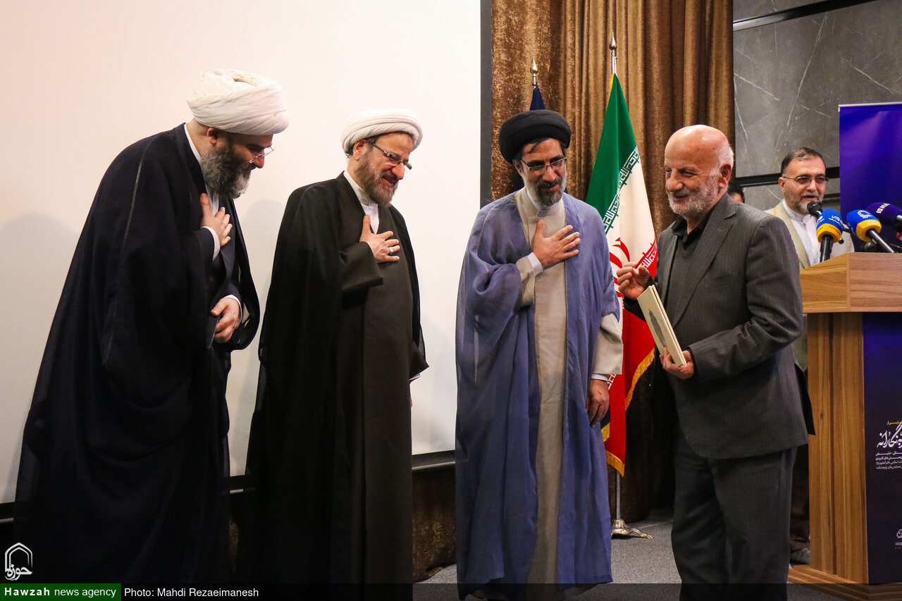 آیین رونمایی از مجموعه ۴۰ جلدی تجربه‌نگاری فرهنگی تبلیغی